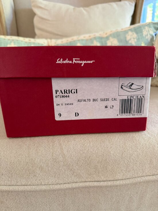 Ferragamo Grey Loafer size 9